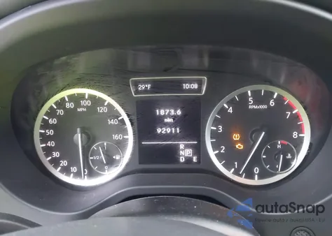 2018 Infiniti Qx30 z USA, uszkodzony, nr VIN SJKCH5CP2JA055036